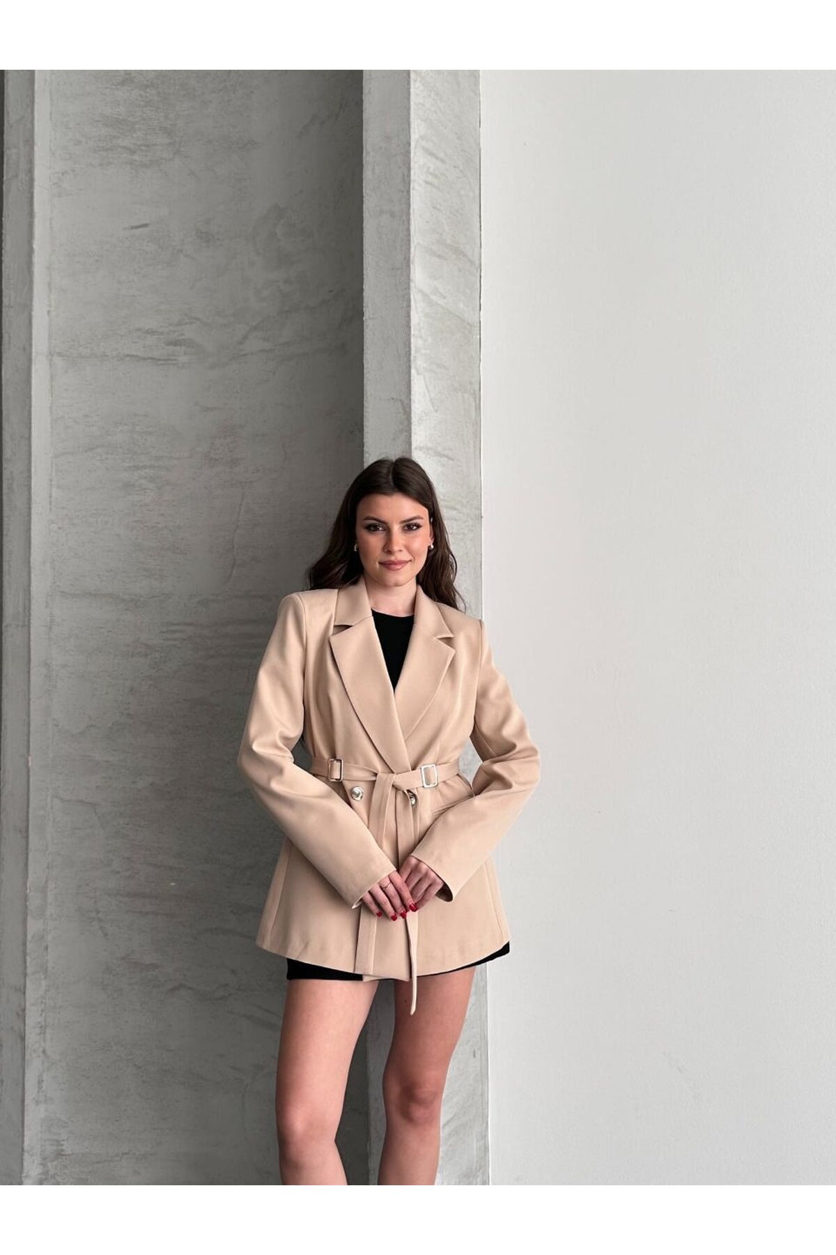 BEL AYARLI KEMERLİ CEKET