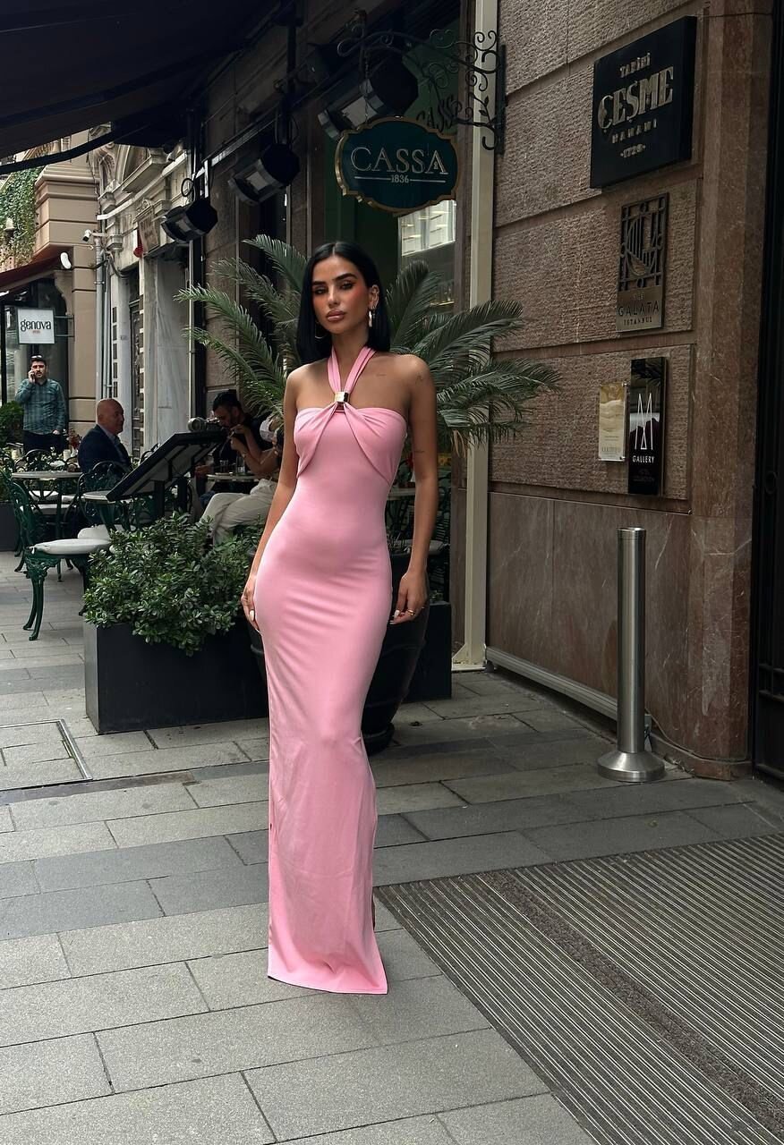 BOYUNDAN GEÇİRMELİ ELBİSE