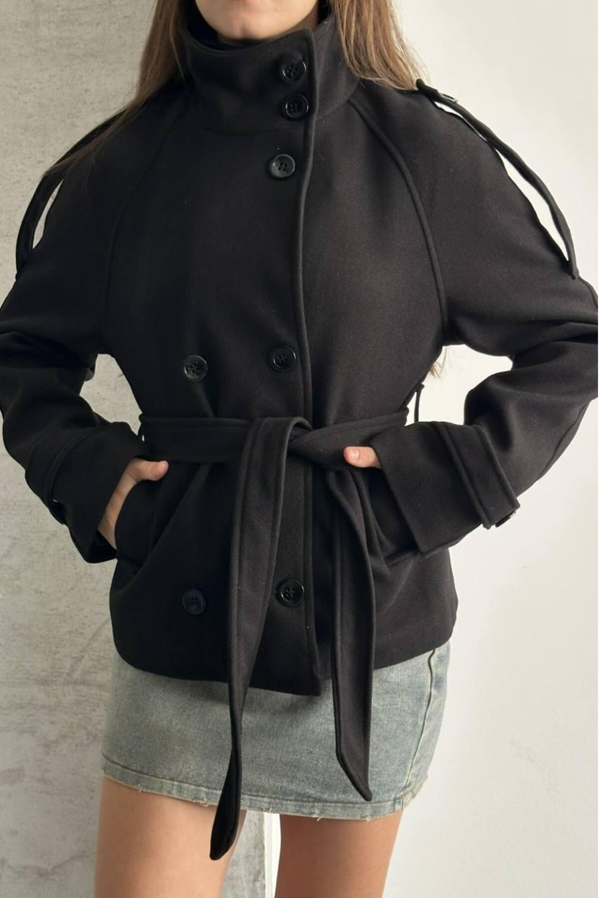 DÜĞMELİ KUŞAKLI KAŞE KISA KABAN