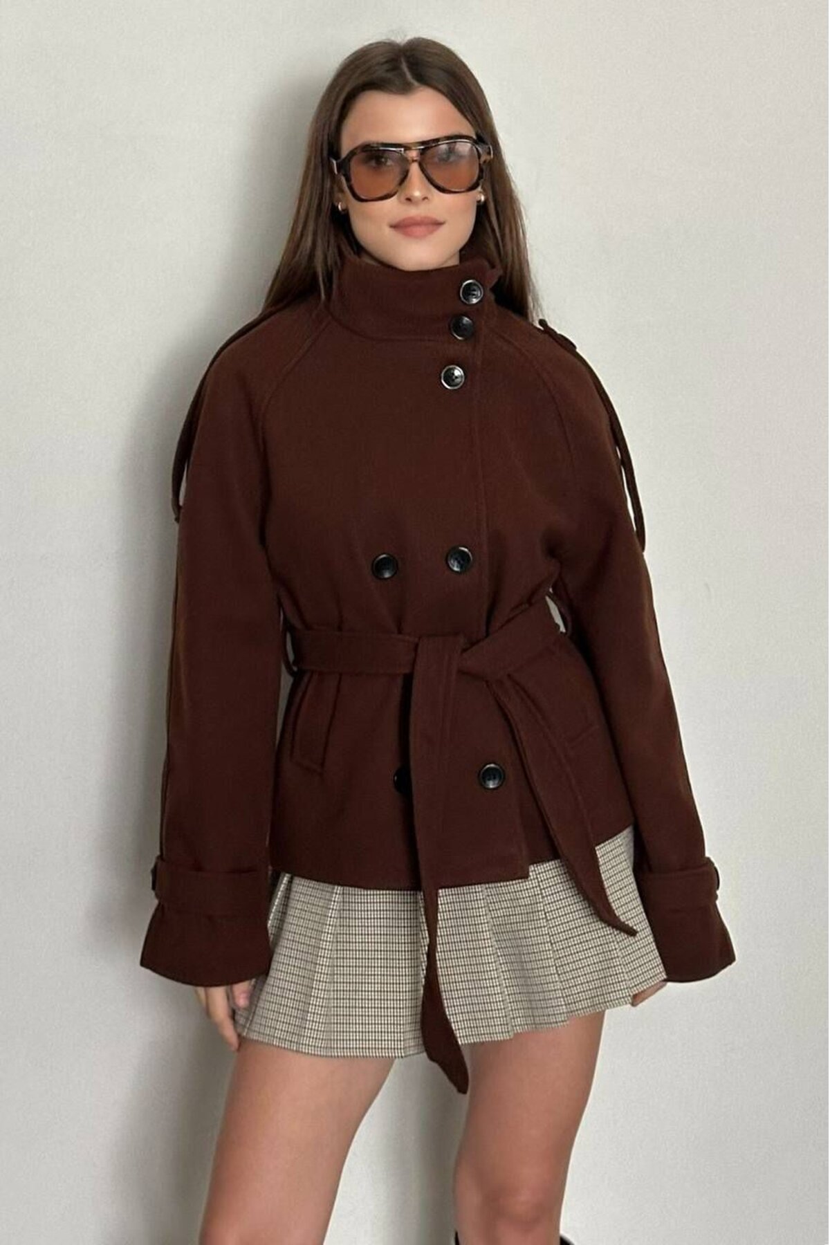 DÜĞMELİ KUŞAKLI KAŞE KISA KABAN