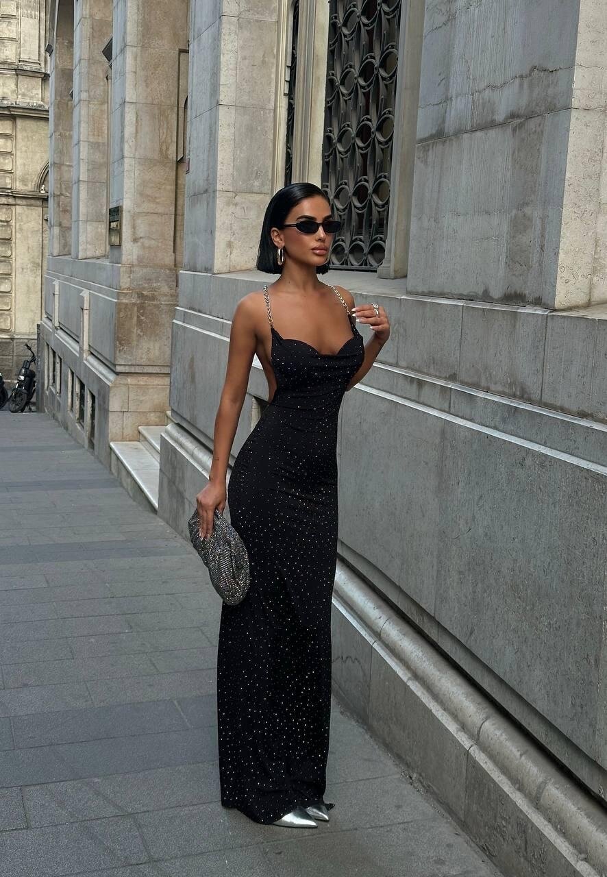 Gloplu Yırtmaçlı Elbise