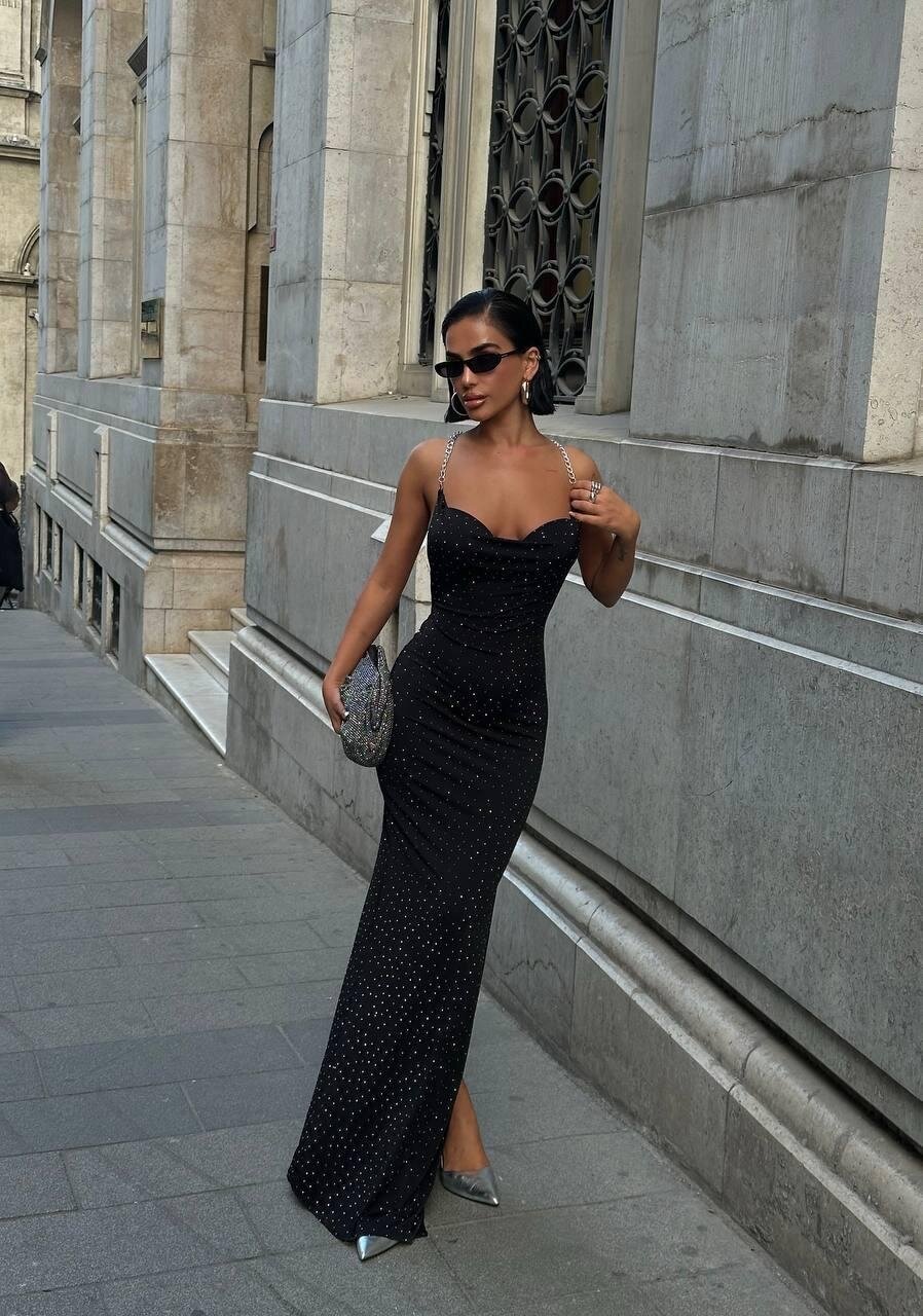 Gloplu Yırtmaçlı Elbise