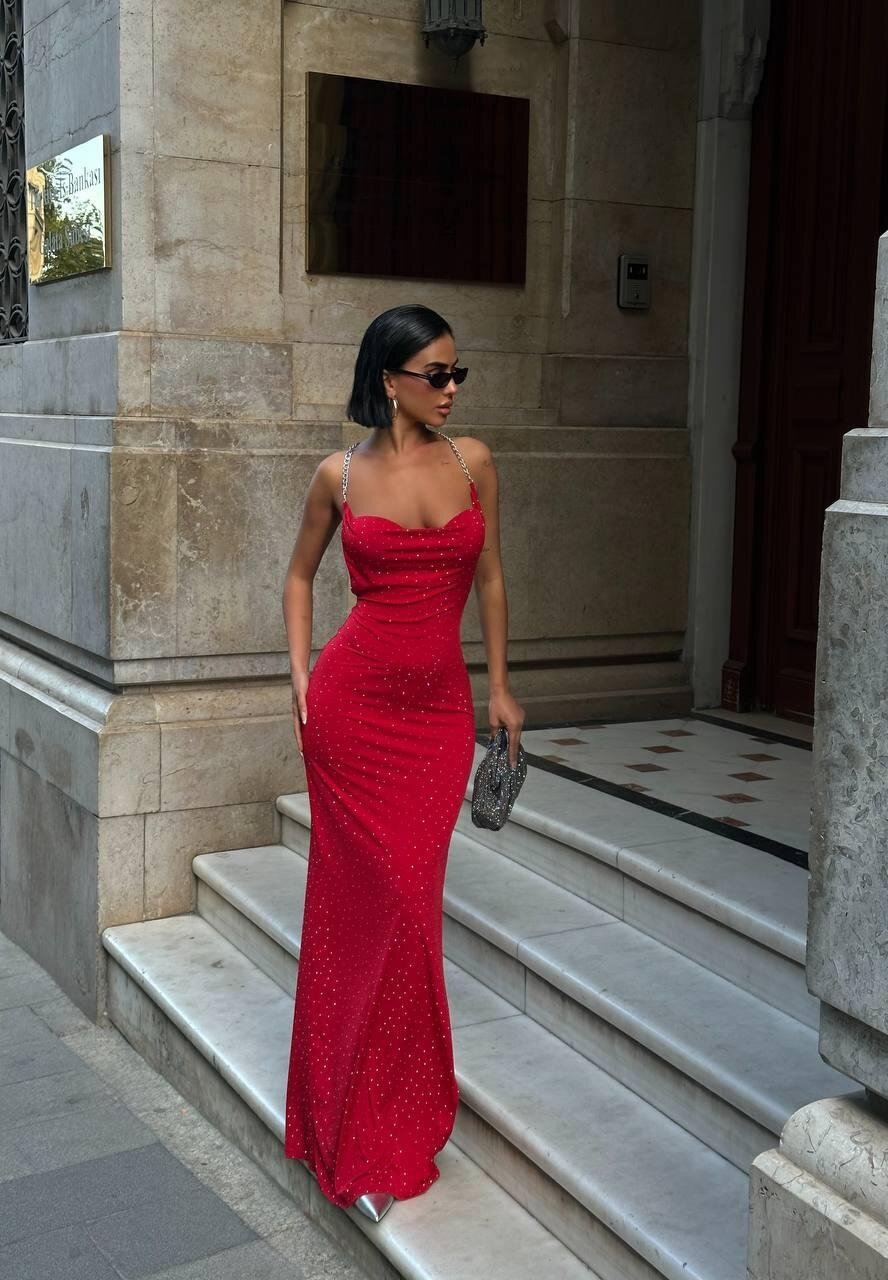 Gloplu Yırtmaçlı Elbise