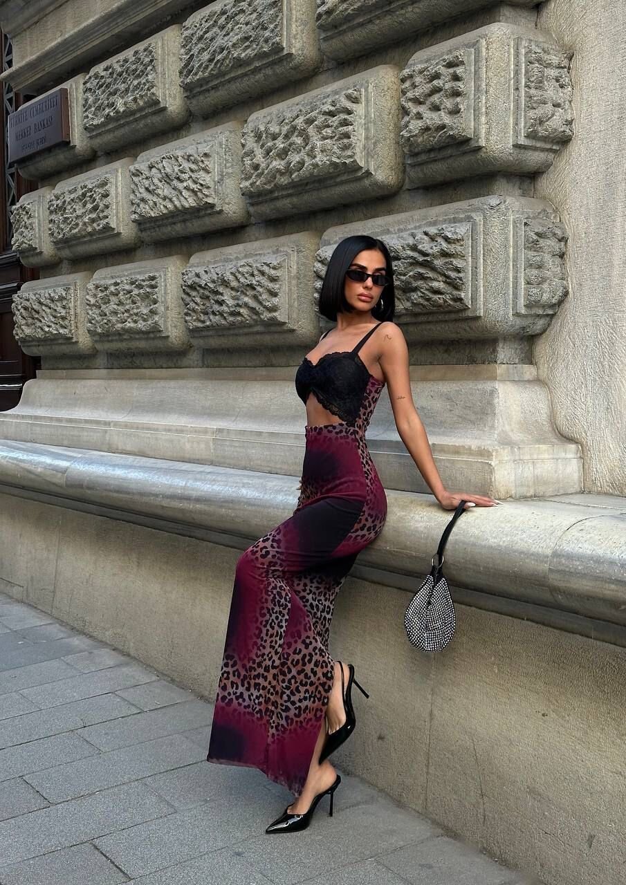 GÖGÜS DANTELİ ELBİSE