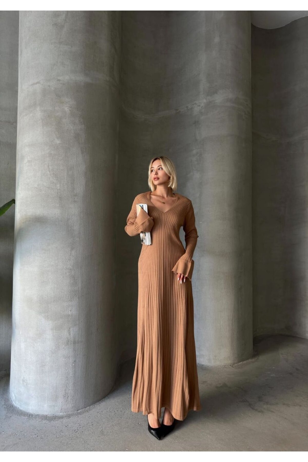 İNCE BEL V YAKA MAXİ TRİKO ELBİSE