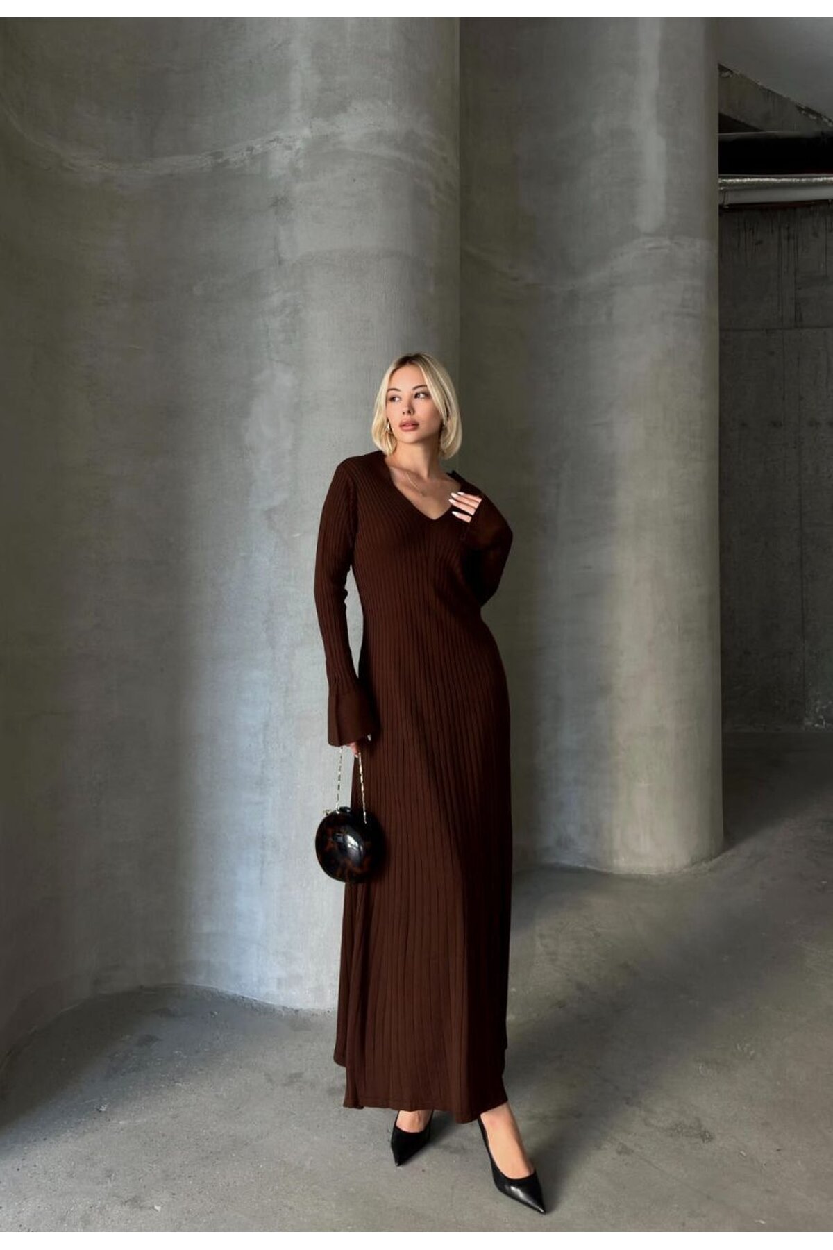 İNCE BEL V YAKA MAXİ TRİKO ELBİSE