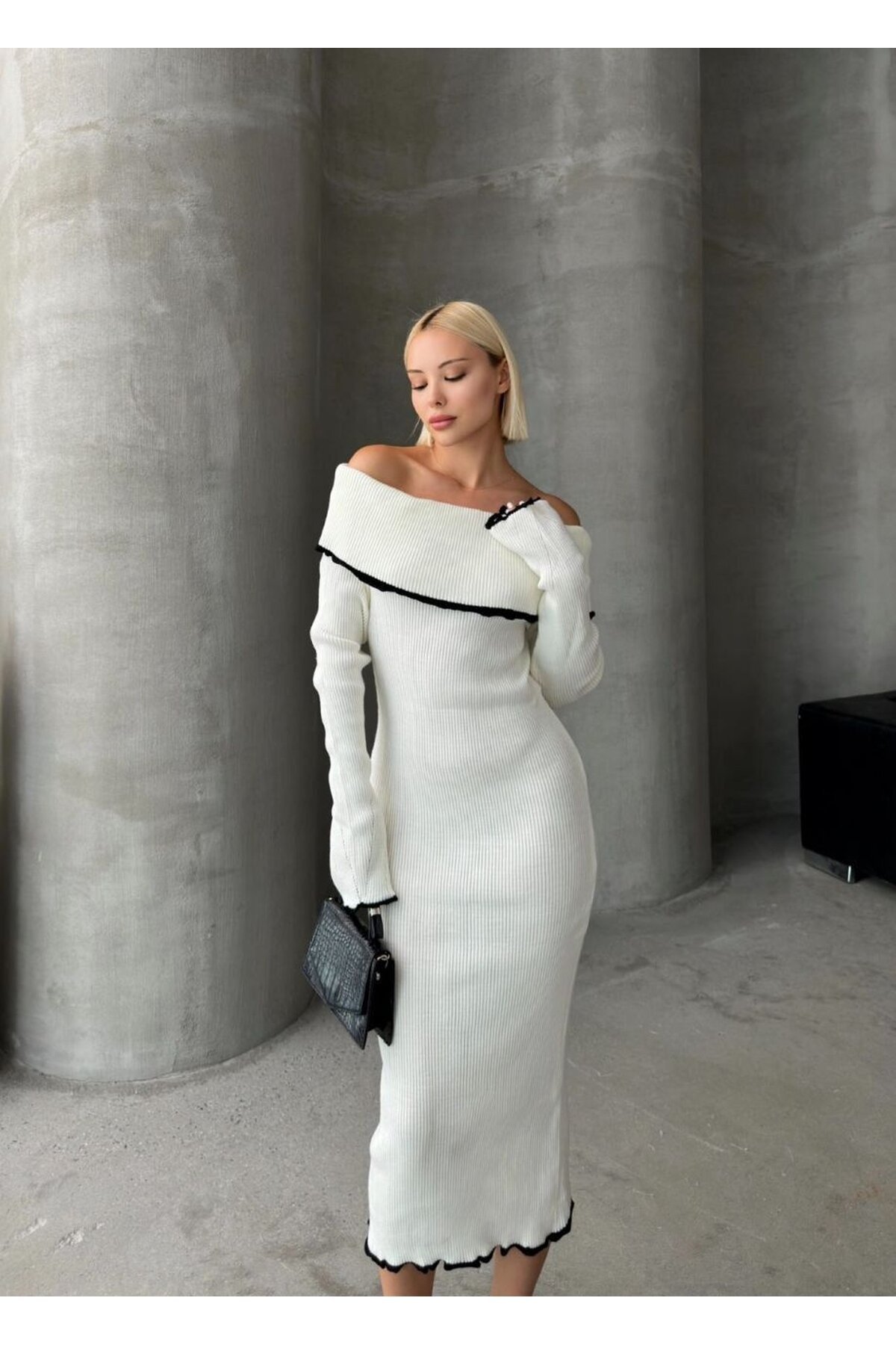 KAYIK YAKA TRİKO ŞERİTLİ ELBİSE