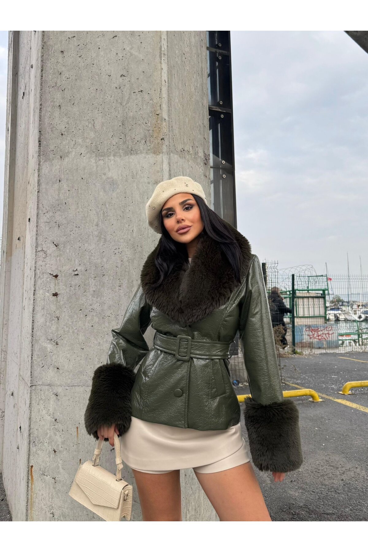 Kürk Detaylı Suni Deri Kaban