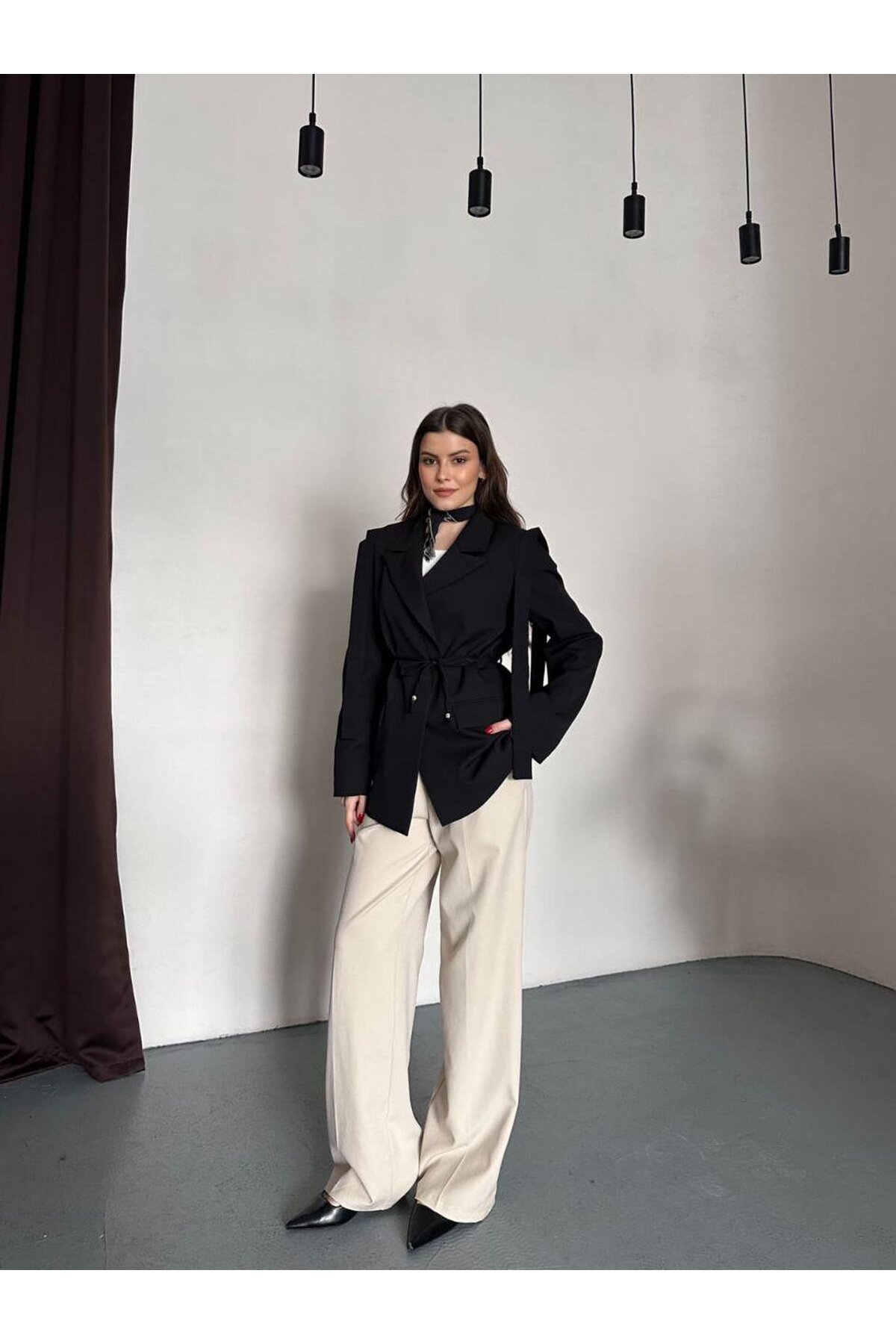 OMUZ KUŞAK SARKIK CEKET