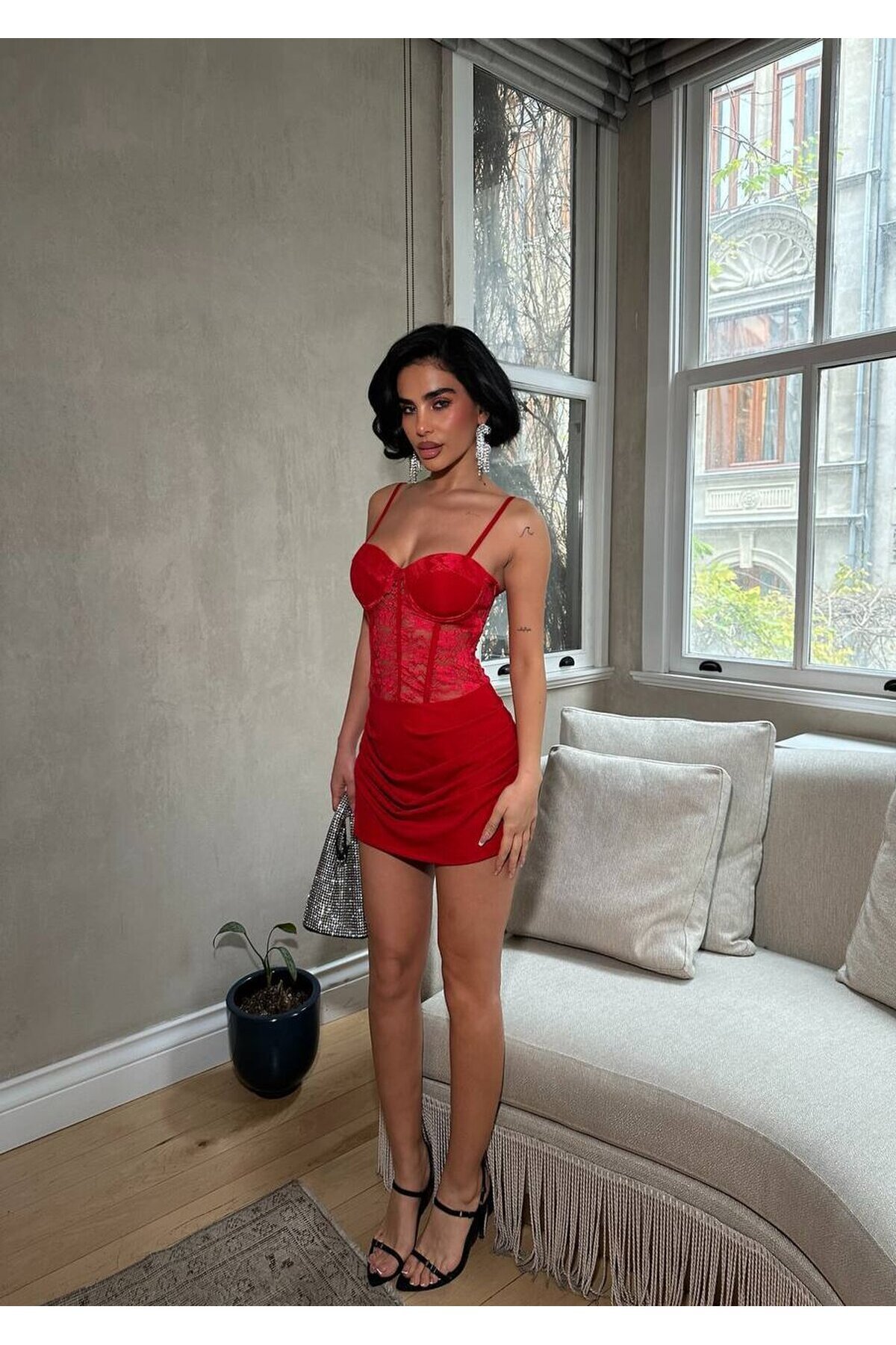 GLOP VE GÜPÜR DETAY ELBİSE