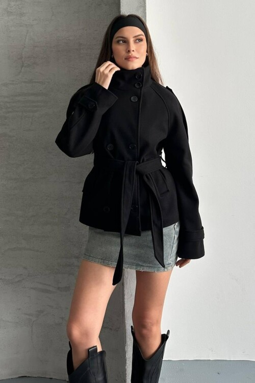 DÜĞMELİ KUŞAKLI KAŞE KISA KABAN