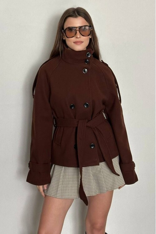 DÜĞMELİ KUŞAKLI KAŞE KISA KABAN