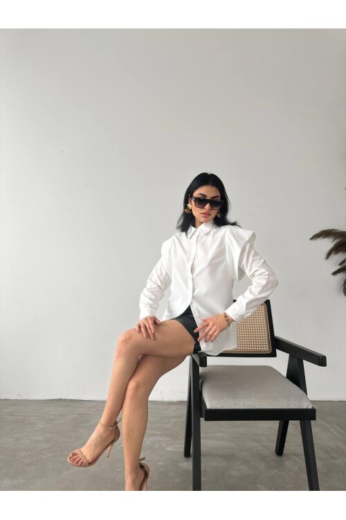 Omuz Tasarım Detaylı Gömlek