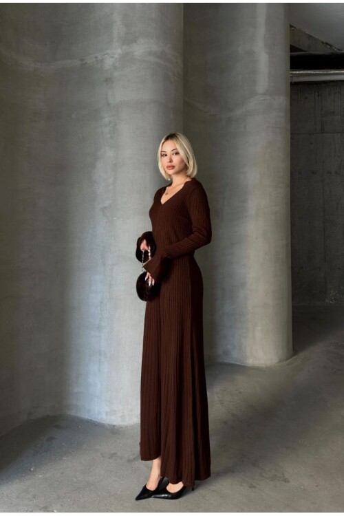 İNCE BEL V YAKA MAXİ TRİKO ELBİSE