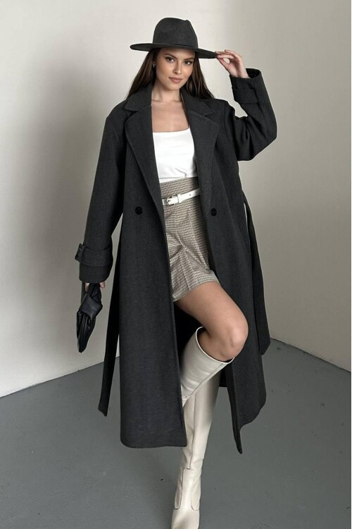 KUŞAKLI DÜĞME DETAYLI KAŞE KABAN