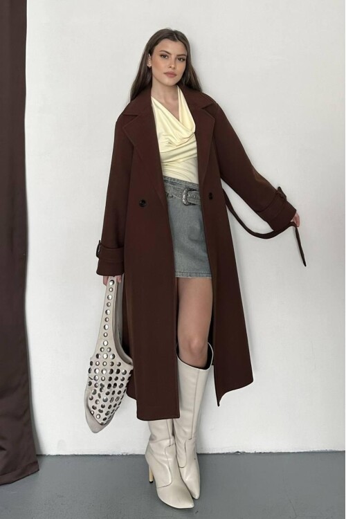 KUŞAKLI DÜĞME DETAYLI KAŞE KABAN