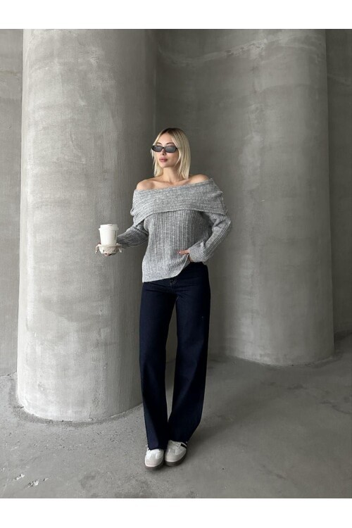 MADONNA YAKA TRİKO KAZAK