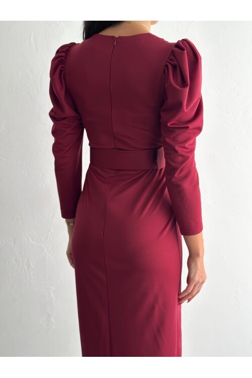 ÖN YIRTMAÇ DETAY ELBİSE