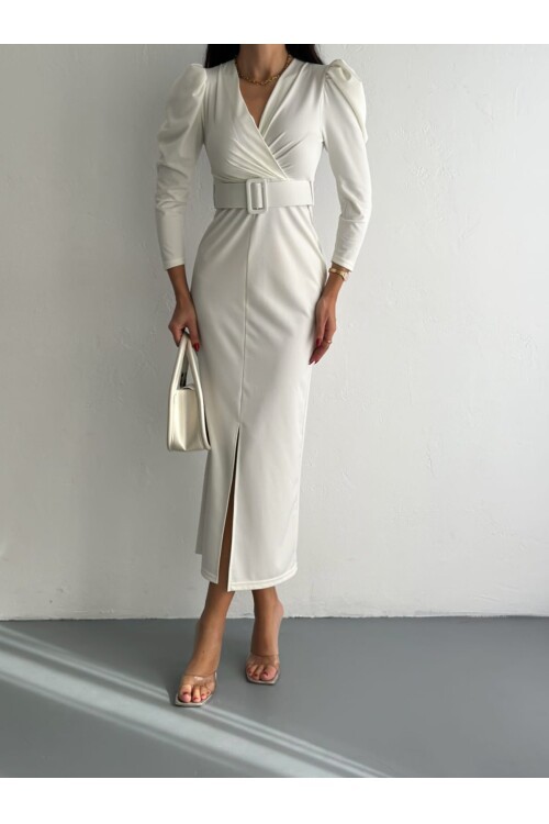 ÖN YIRTMAÇ DETAY ELBİSE