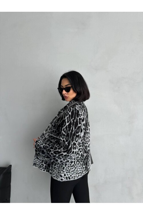Leopar Desenli Triko Hırka