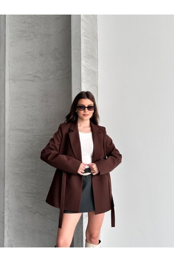 BEL AYARLI KEMERLİ CEKET