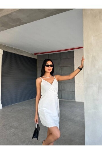 DETAYLI ELBİSE