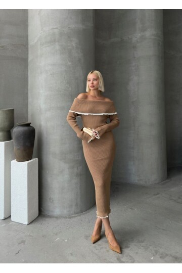 KAYIK YAKA TRİKO ŞERİTLİ ELBİSE