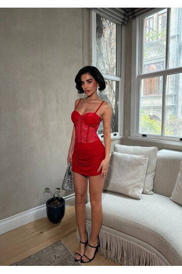 GLOP VE GÜPÜR DETAY ELBİSE